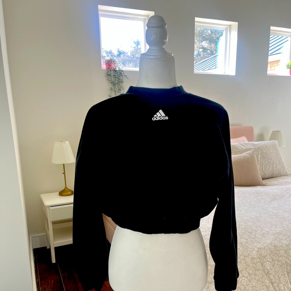 Adidas black sweatshirt